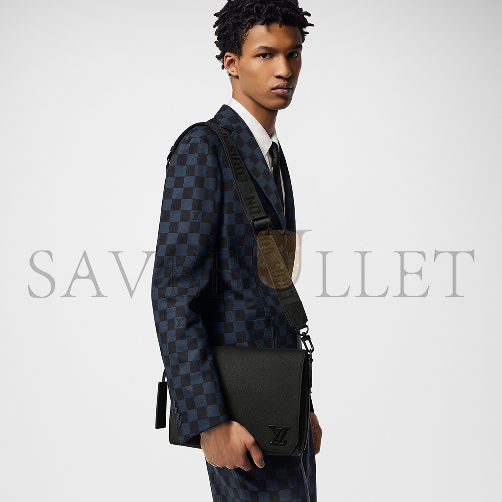 l**is V*t*n takeoff messenger m57080 (28*24*10cm)